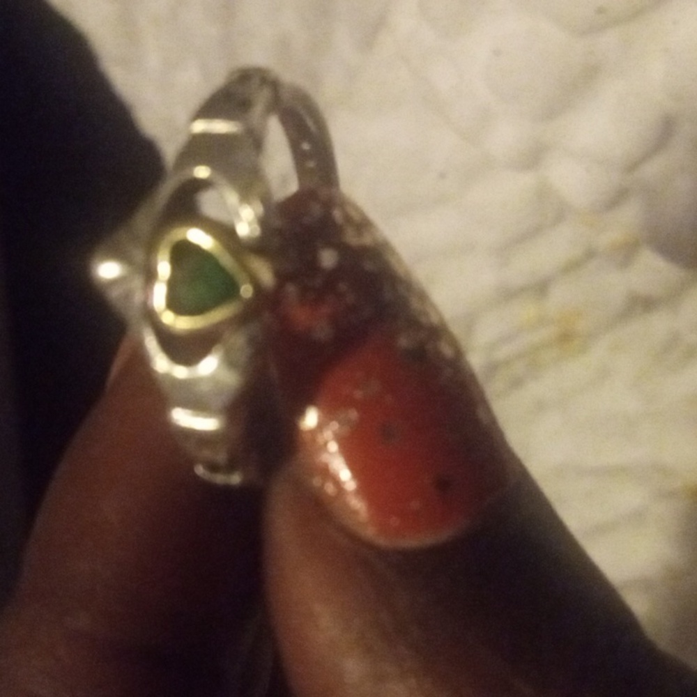 Green heart ring